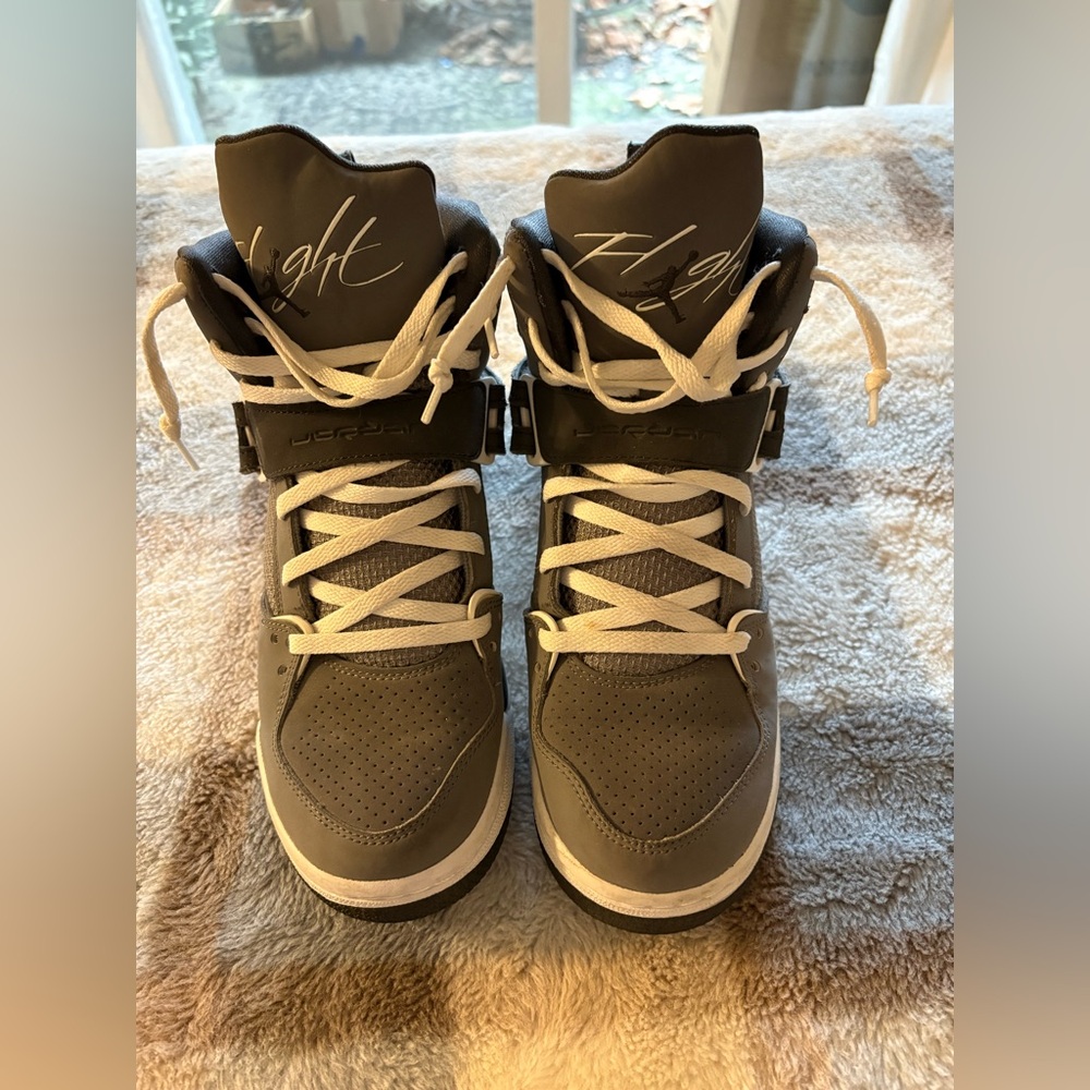 Jordan Women's Sneakers in Gray and White
